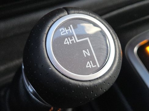 Used 2023 Jeep Gladiator Mojave w/ Cold Weather Group AWD/4WD image 6
