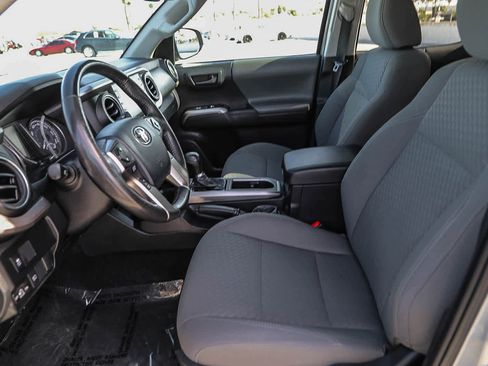 Certified 2023 Toyota Tacoma SR5 w/ Technology Package image 18