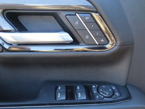 Certified 2025 GMC Sierra 3500 AT4 w/ AT4 Premium Plus Package AWD/4WD image 14