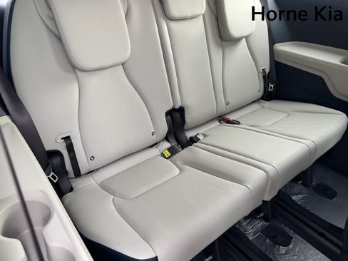 New 2026 Kia Carnival EX FWD image 14