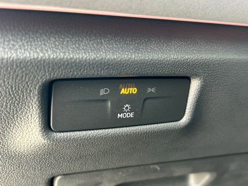 New 2026 Volkswagen Tiguan SE R-Line image 27