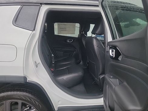 New 2026 Jeep Compass Limited w/ Sun, Sound & Navigation Group image 10