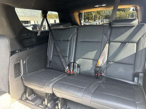 Used 2025 Chevrolet Suburban Premier AWD/4WD image 27