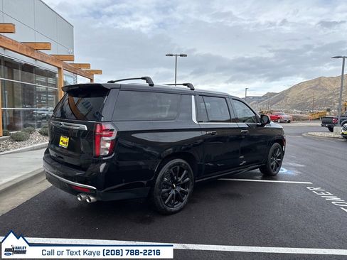 Used 2024 Chevrolet Suburban High Country w/ Advanced Technology Package image 11