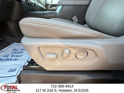 Used 2024 GMC Sierra 2500 SLT AWD/4WD image 12