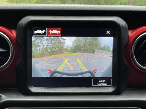 Used 2021 Jeep Gladiator Rubicon w/ Dual Top Group AWD/4WD image 26