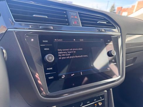 Used 2023 Volkswagen Tiguan SE image 15