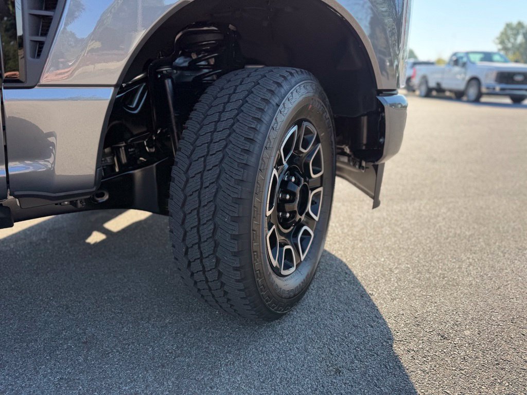New 2026 Ford F250 Platinum AWD/4WD image 8