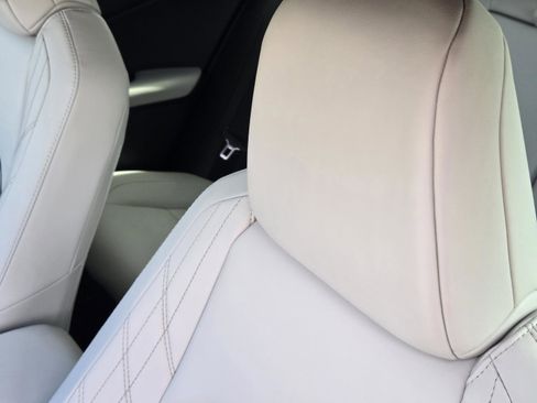 New 2026 Lexus UX 300h FWD image 15