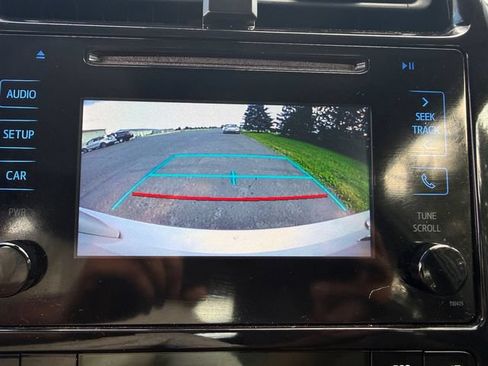 Used 2018 Toyota Prius One FWD image 8