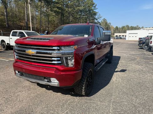 Used 2022 Chevrolet Silverado 2500 High Country w/ Z71 Off-Road Package image 3