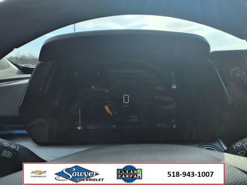Used 2025 Chevrolet Trax LT w/ LT Convenience Package image 18
