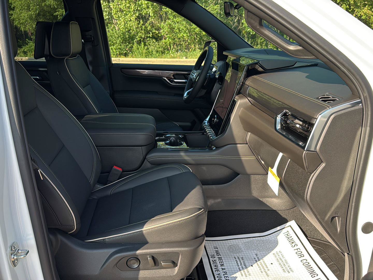 New 2026 GMC Yukon XL Elevation w/ Elevation Premium Package AWD/4WD image 29