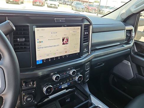 Used 2025 Ford F250 Lariat w/ Chrome Package AWD/4WD image 16