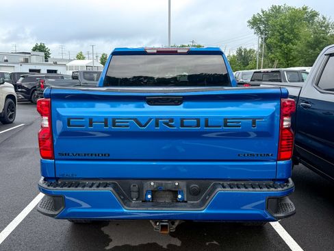 Used 2022 Chevrolet Silverado 1500 Custom w/ LPO, Dark Essentials Package AWD/4WD image 6