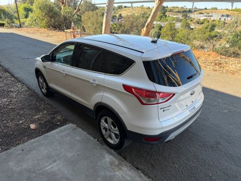 Used 2014 Ford Escape SE FWD image 33