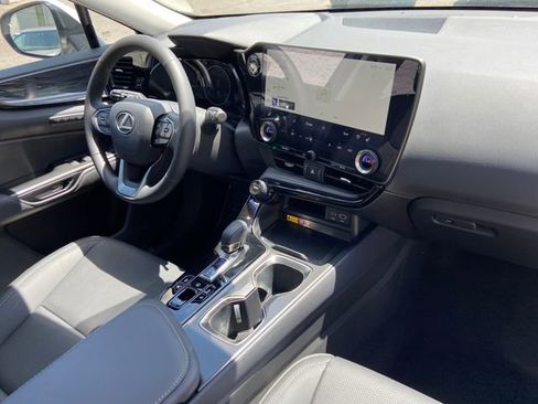 Certified 2025 Lexus NX 350 AWD w/ Accessory Package (2T) image 27
