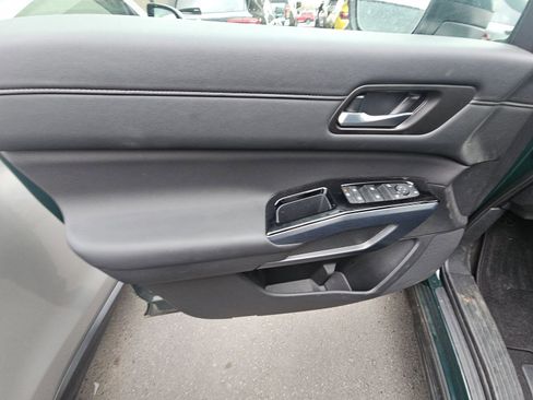 Used 2025 Nissan Pathfinder SL image 15