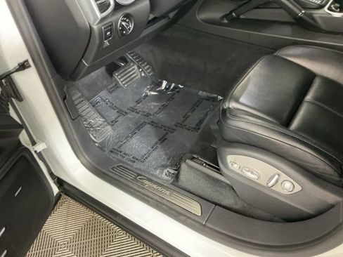 Used 2017 Porsche Cayenne AWD/4WD image 15