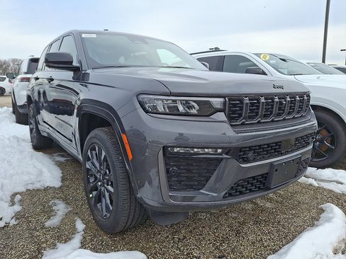 New 2026 Jeep Grand Cherokee Limited image 3