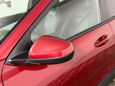 Used 2025 Chevrolet Trax LT w/ LT Convenience Package image 13