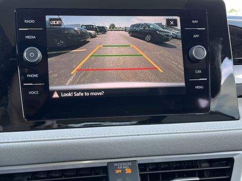 New 2026 Volkswagen Taos SEL AWD/4WD image 19