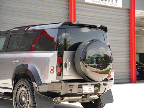Used 2023 Land Rover Defender 110 X-Dynamic SE AWD/4WD image 16