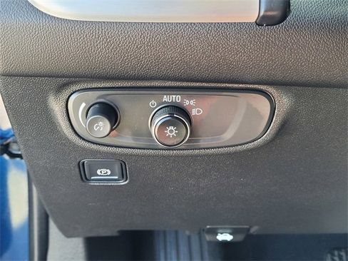 Used 2022 GMC Terrain SLE w/ Driver Convenience Package image 24