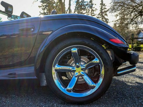 Used 2001 Chrysler Prowler image 5
