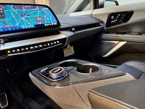 New 2025 Cadillac Optiq Sport 2 w/ LPO, Floor Liner Package image 30