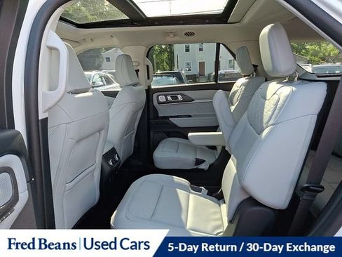 Used 2025 Ford Explorer Platinum w/ Ultimate Package AWD/4WD image 16