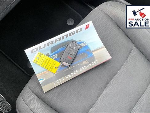 Used 2025 Dodge Durango GT AWD/4WD image 11
