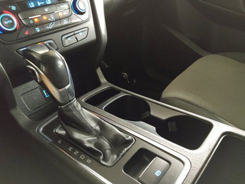 Used 2019 Ford Escape SE FWD image 26