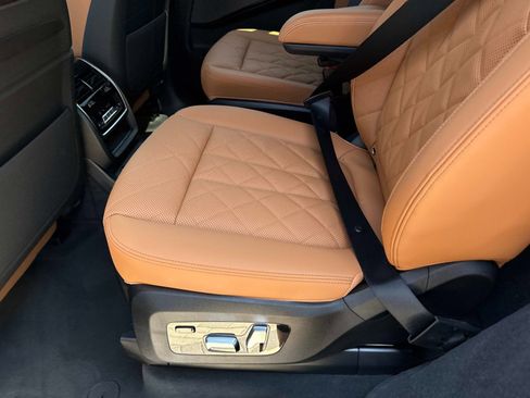 New 2026 BMW X7 xDrive40i w/ M Sport Package image 14