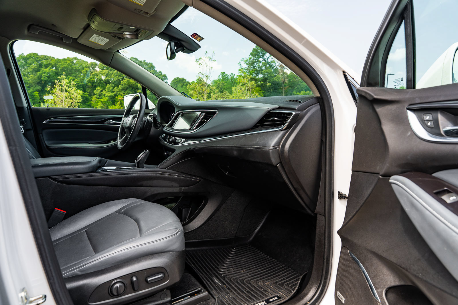 Used 2018 Buick Enclave Premium FWD image 11