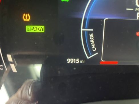 Used 2025 Toyota Camry SE image 14