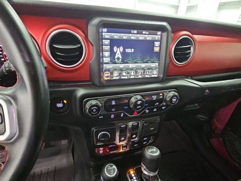 Used 2021 Jeep Wrangler Rubicon AWD/4WD image 15