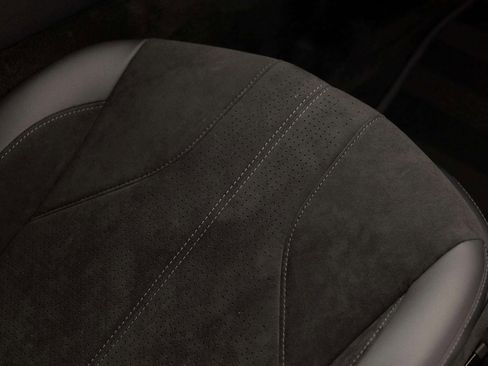 New 2026 Aston Martin V8 Vantage Coupe image 32