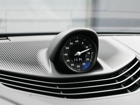 New 2026 Porsche Taycan GTS image 21