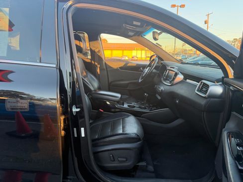 Used 2016 Kia Sorento SX image 28