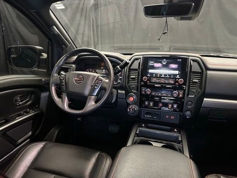 Used 2023 Nissan Titan PRO-4X w/ Pro-4x Convenience Package AWD/4WD image 18