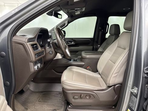 Used 2022 GMC Yukon SLT w/ SLT Luxury Package RWD image 18