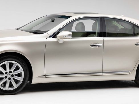 Used 2012 Lexus LS 460 w/ Luxury Value Edition RWD image 29