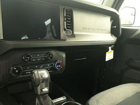 New 2026 Ford Bronco 4-Door image 12