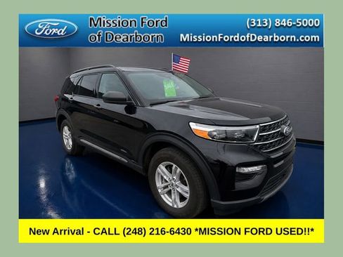 Used 2024 Ford Explorer XLT w/ Equipment Group 202A AWD/4WD image 1
