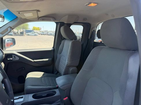 Used 2013 Nissan Frontier S RWD image 22