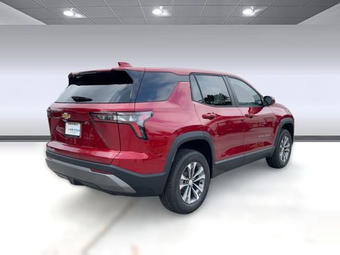 New 2026 Chevrolet Equinox LT w/ Convenience Package II AWD/4WD image 8