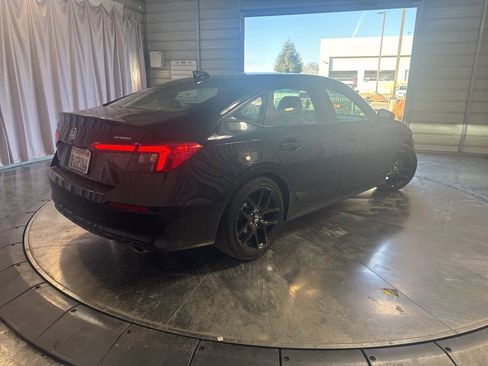 Used 2024 Honda Civic Sport image 4