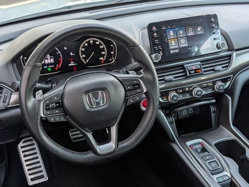 Used 2022 Honda Accord Sport image 11