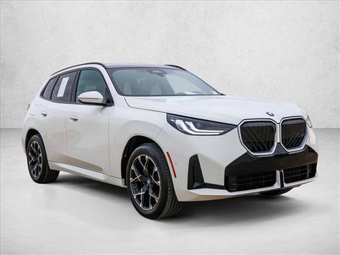 Used 2025 BMW X3 xDrive30i image 3